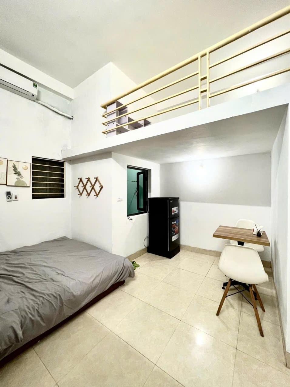 Homestay San San *